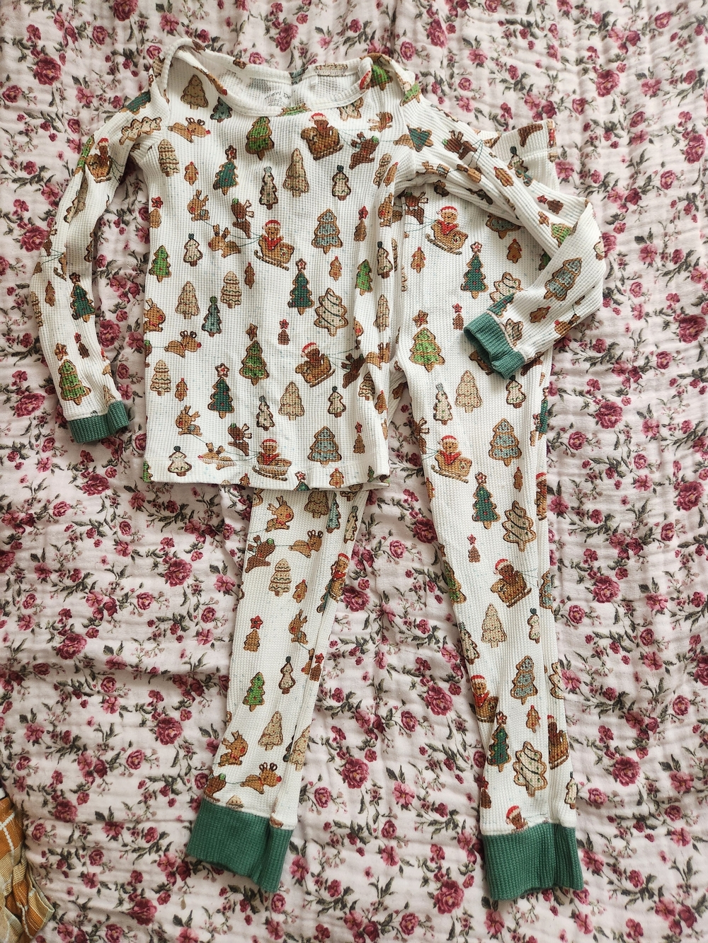 Angel Dear Gingerbread Long Sleeve Loungewear Set 6